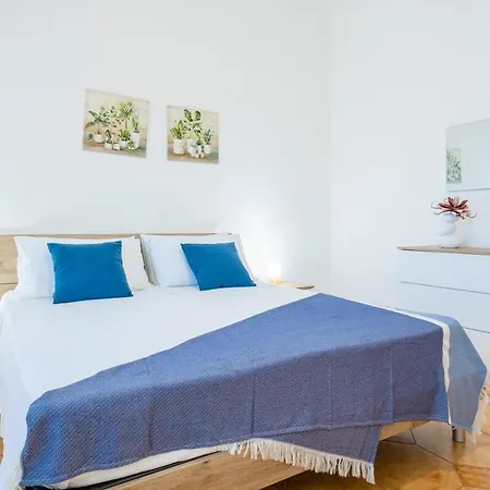 Vimade Con Piscina Privata * מרינה די מנקוורסה