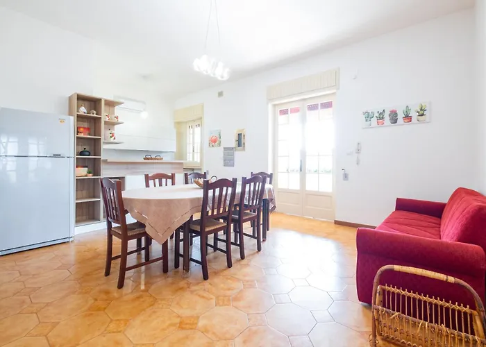 Vimade Con Piscina Privata マリーナ・ディ・マンカヴェルサ