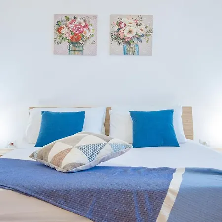 Vimade Con Piscina Privata