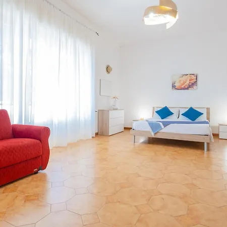 Vimade Con Piscina Privata